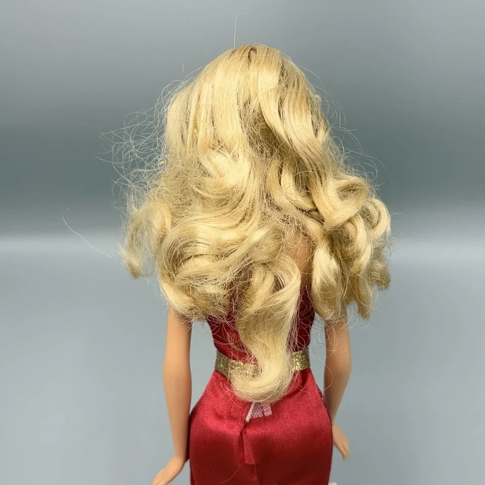 Barbie Doll 2010 I Can Be Anything A Movie Star Blonde Red Dress Jewelry Read